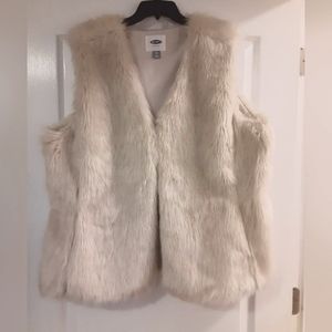 Ladies Old Navy Faux Fur Vest